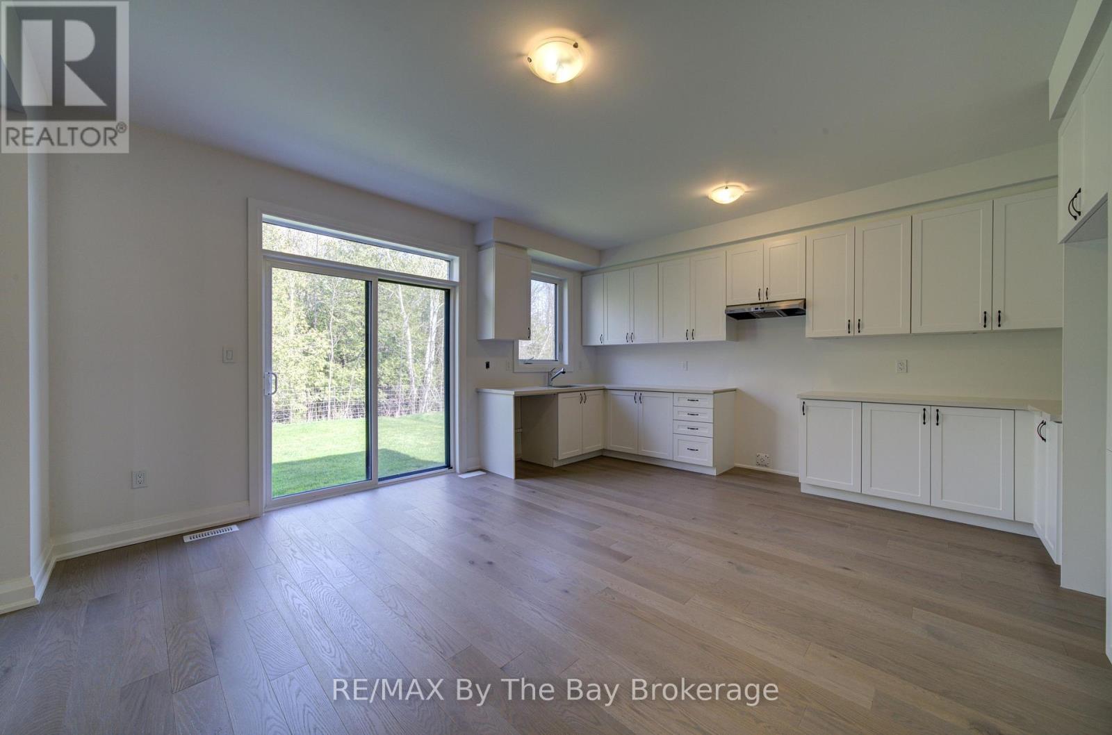 38 Amber Drive, Wasaga Beach, Ontario  L9Z 0R8 - Photo 11 - S13249182