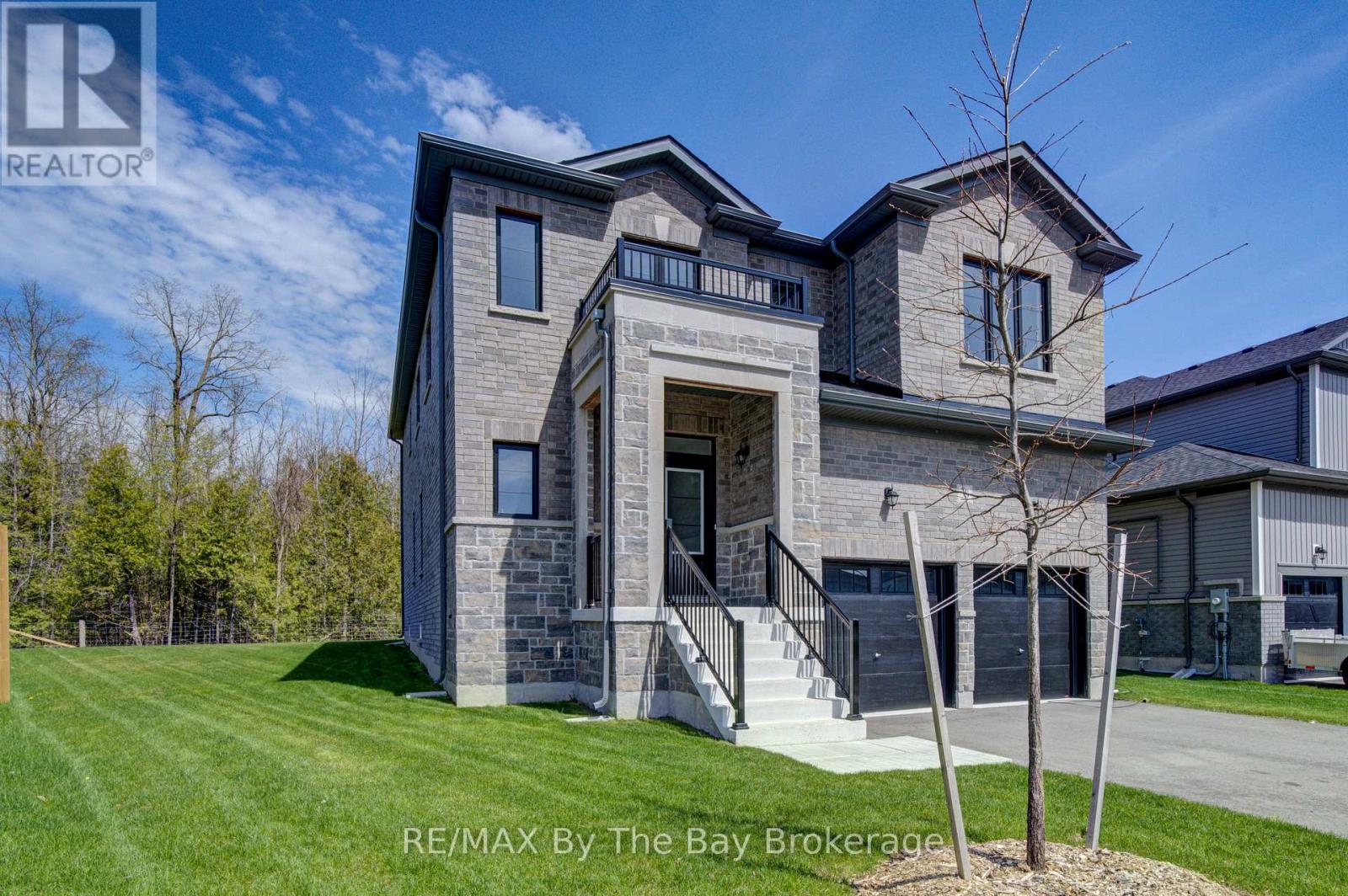 38 Amber Drive, Wasaga Beach, Ontario  L9Z 0R8 - Photo 2 - S13249182