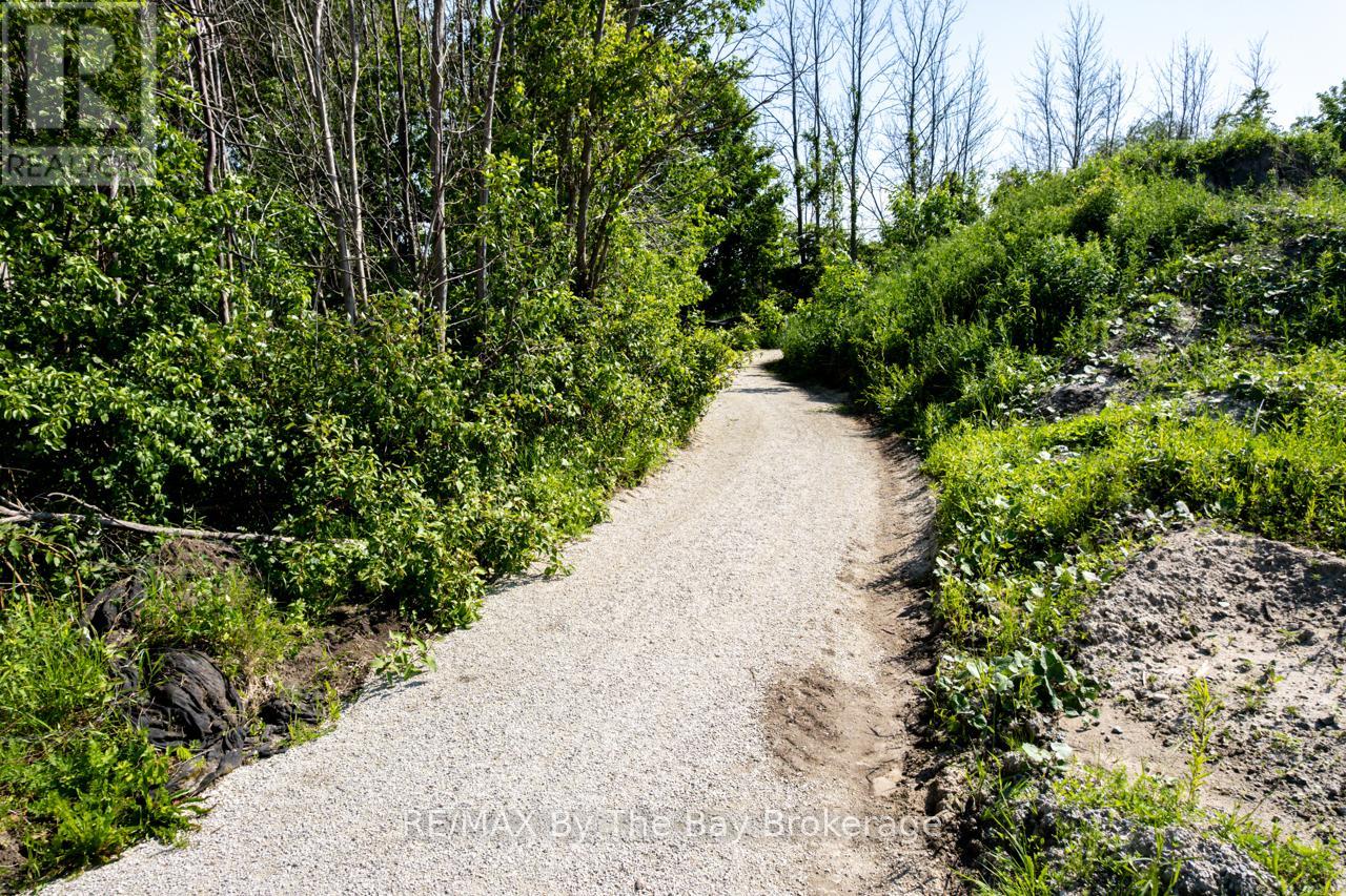 38 Amber Drive, Wasaga Beach, Ontario  L9Z 0R8 - Photo 35 - S13249182