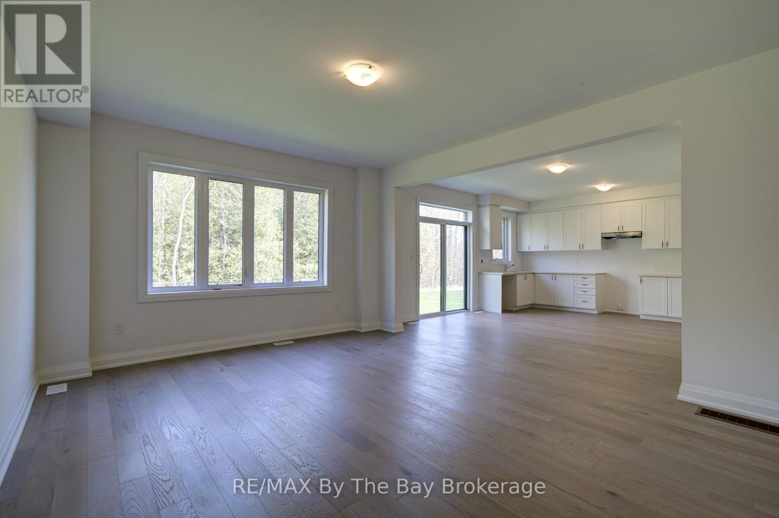 38 Amber Drive, Wasaga Beach, Ontario  L9Z 0R8 - Photo 9 - S13249182