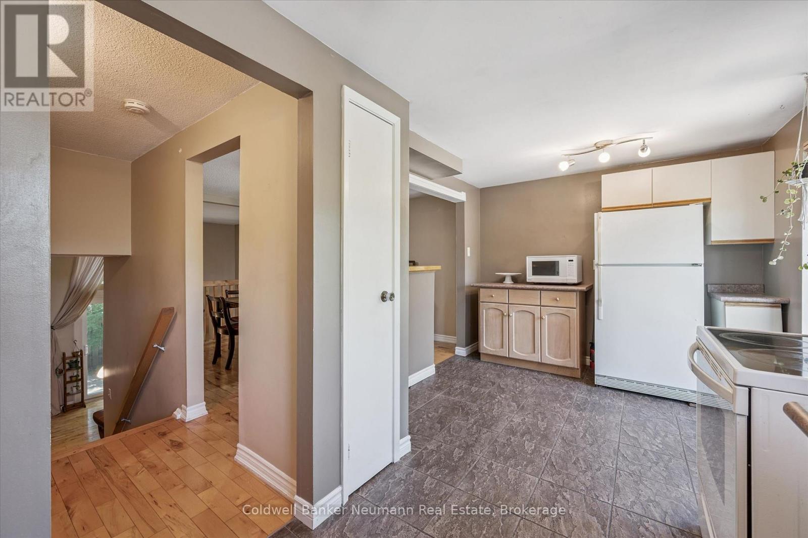 2 - 2 Worton Avenue, Guelph, Ontario  N1H 7C5 - Photo 10 - X13249126