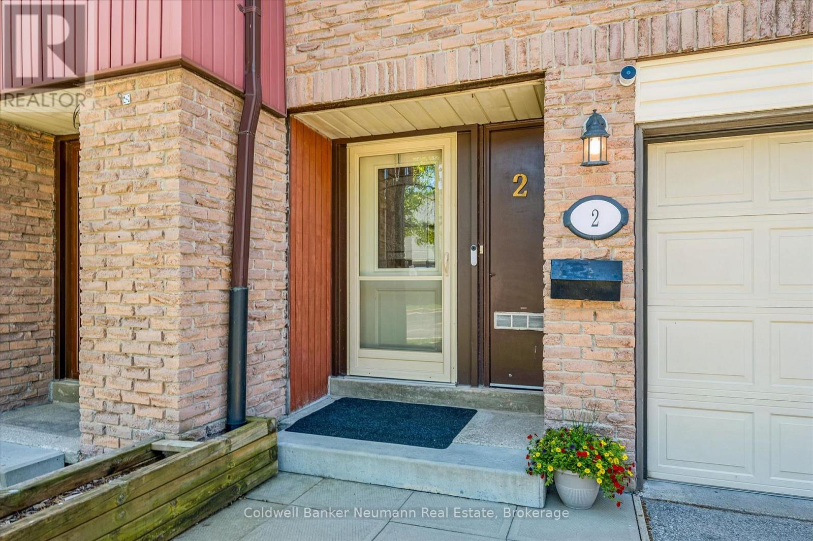 2 - 2 Worton Avenue, Guelph, Ontario  N1H 7C5 - Photo 3 - X13249126