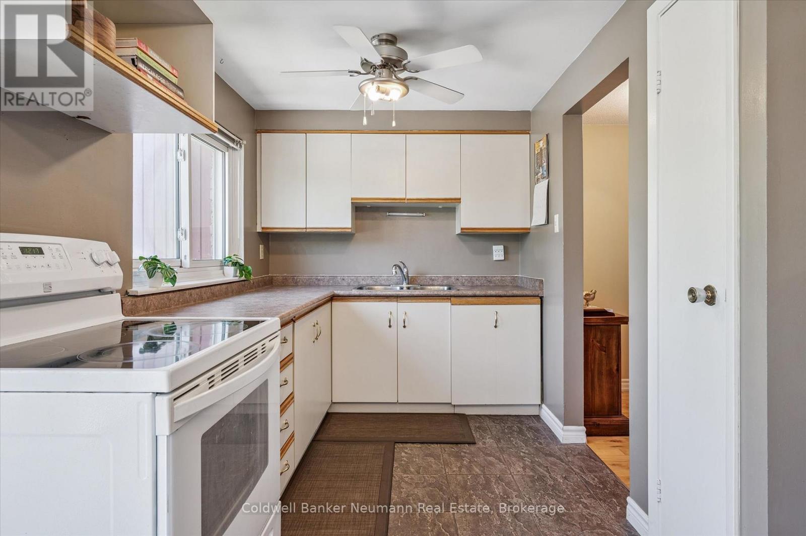 2 - 2 Worton Avenue, Guelph, Ontario  N1H 7C5 - Photo 7 - X13249126