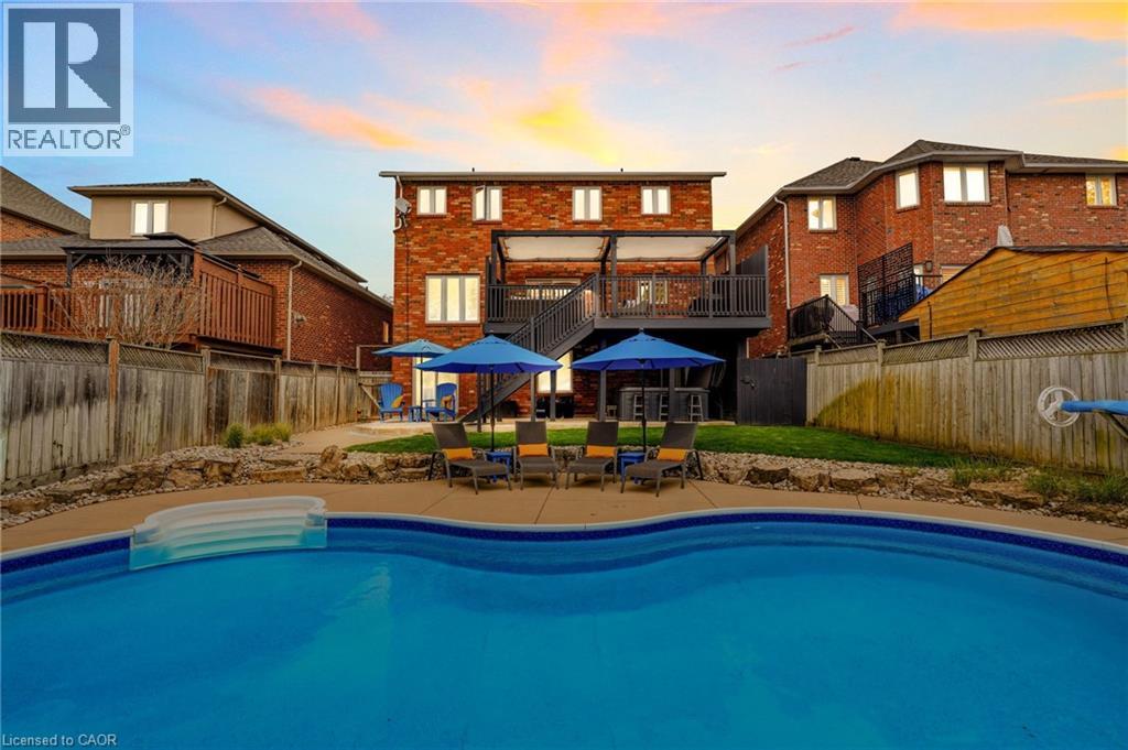 5 Volterra Court, Waterdown, Ontario  L8B 0K7 - Photo 2 - 40837251
