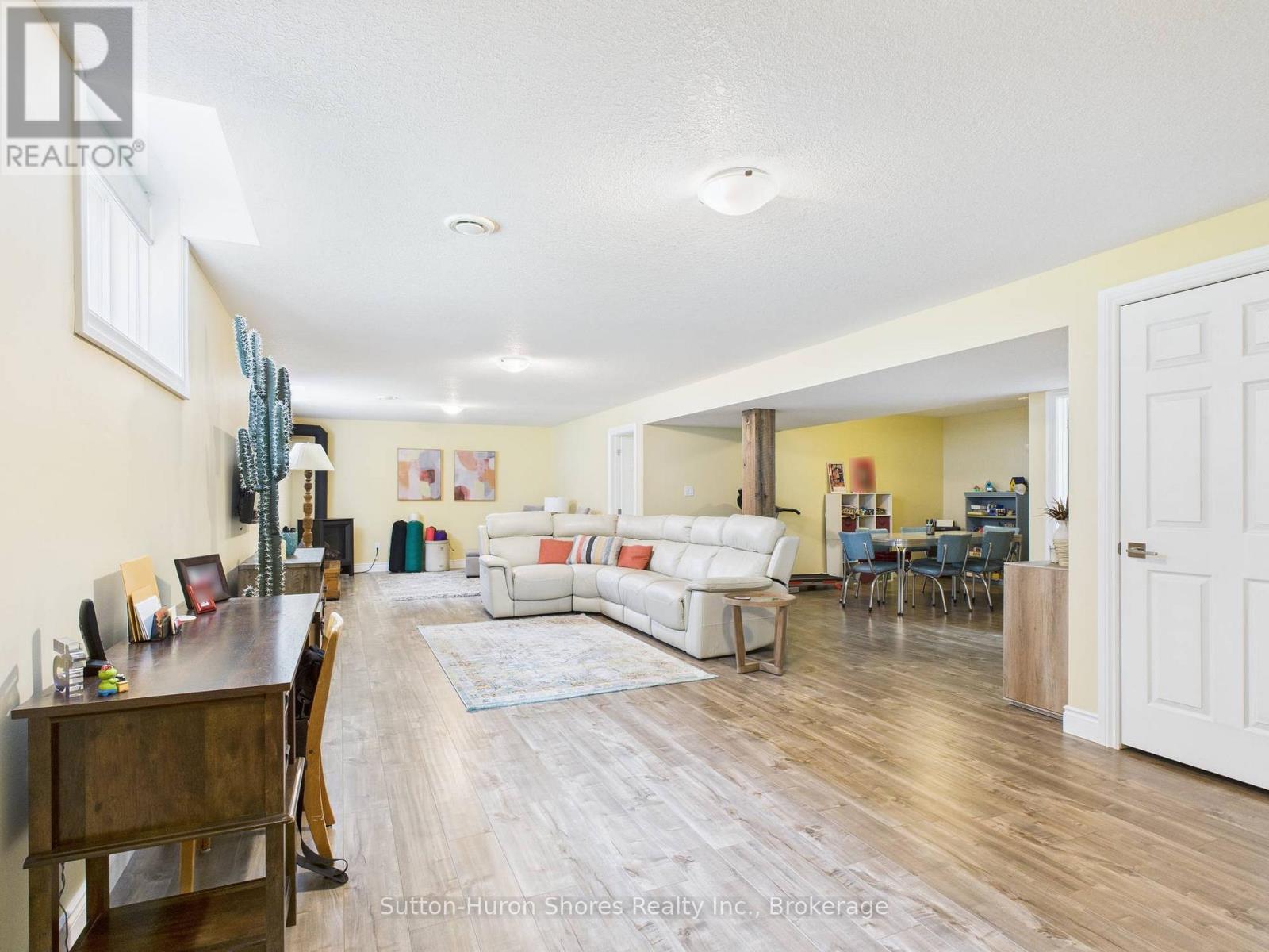 404 Devonshire Road, Saugeen Shores, Ontario  N0H 2C3 - Photo 28 - X13249770