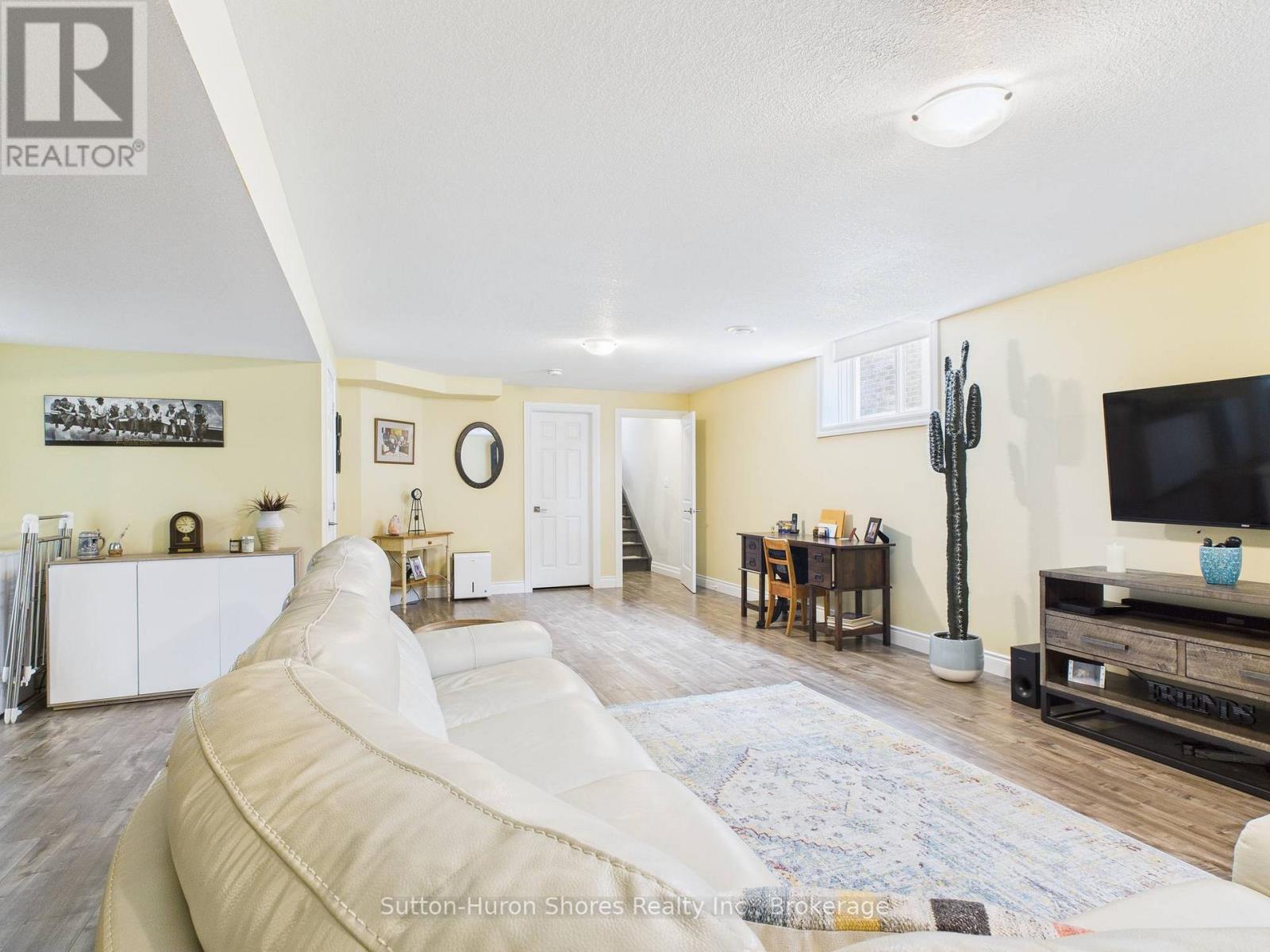 404 Devonshire Road, Saugeen Shores, Ontario  N0H 2C3 - Photo 31 - X13249770