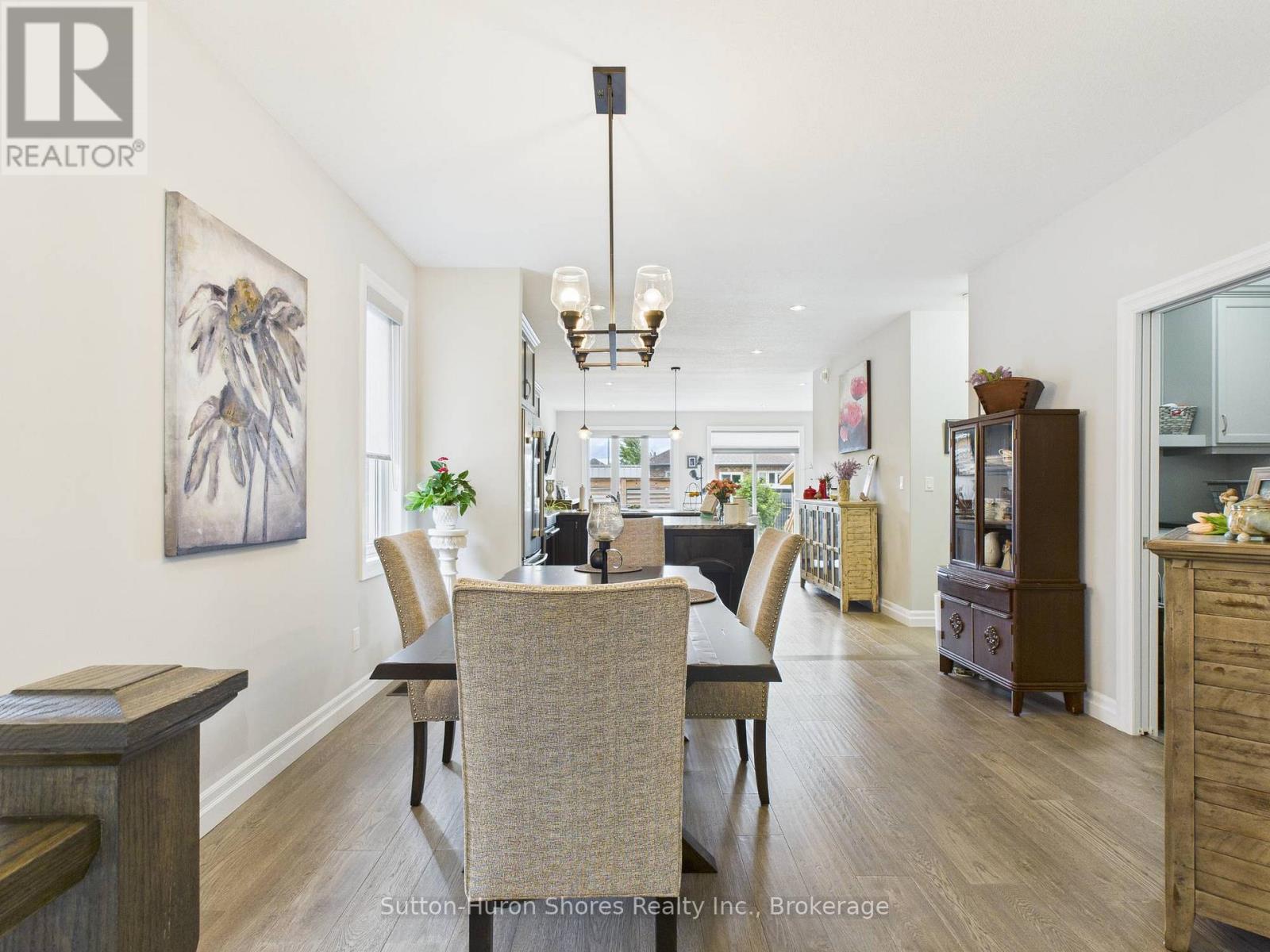 404 Devonshire Road, Saugeen Shores, Ontario  N0H 2C3 - Photo 5 - X13249770