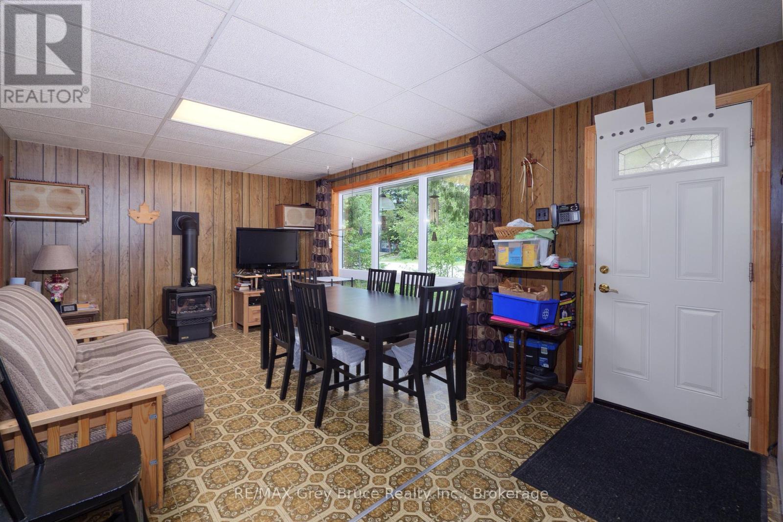 610 Second Avenue S, South Bruce Peninsula, Ontario  N0H 2G0 - Photo 3 - X13249896