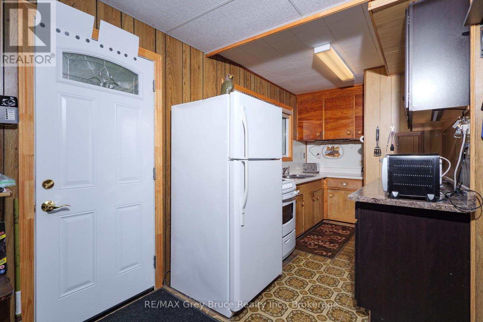 610 Second Avenue S, South Bruce Peninsula, Ontario  N0H 2G0 - Photo 7 - X13249896