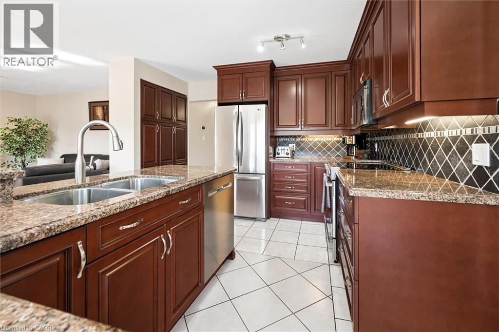44 Tami Court, Kitchener, Ontario  N2B 3V2 - Photo 15 - 40834971