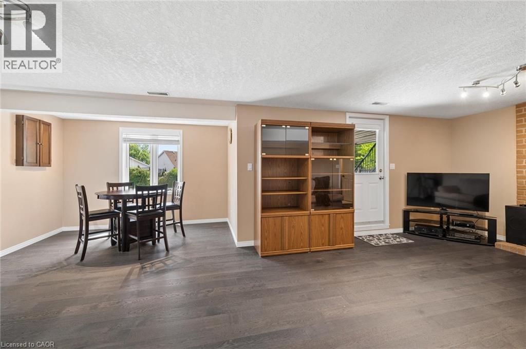 44 Tami Court, Kitchener, Ontario  N2B 3V2 - Photo 27 - 40834971
