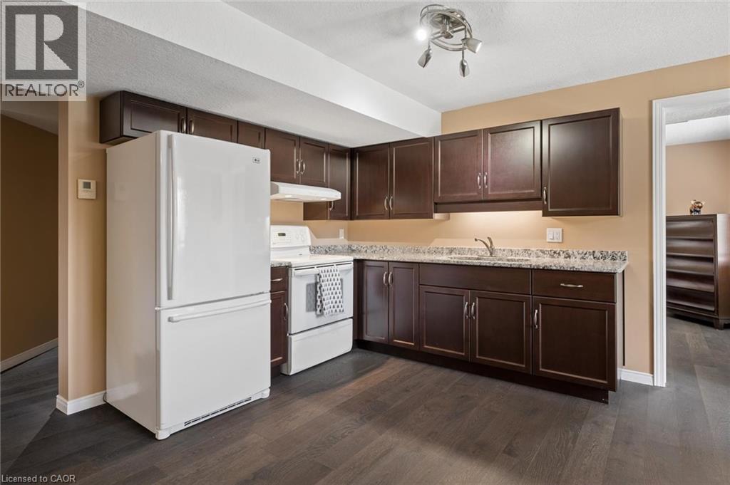 44 Tami Court, Kitchener, Ontario  N2B 3V2 - Photo 33 - 40834971