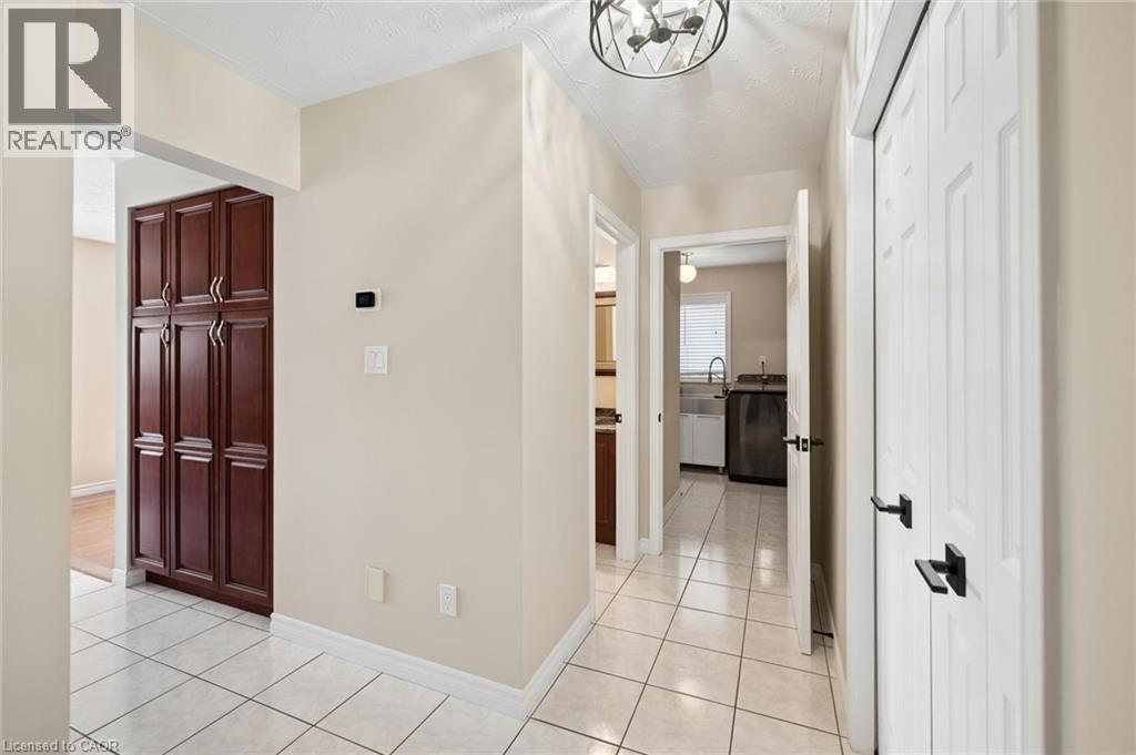 44 Tami Court, Kitchener, Ontario  N2B 3V2 - Photo 9 - 40834971