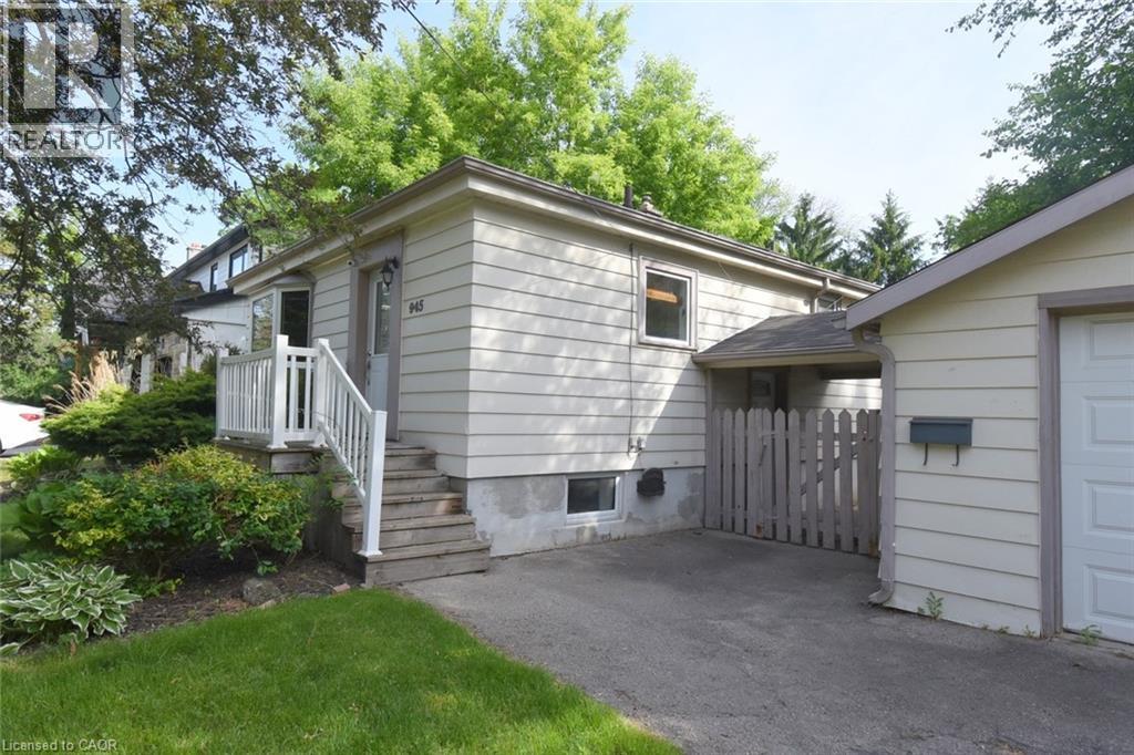 945 Glen View Avenue, Burlington, Ontario  L7T 3Y7 - Photo 2 - 40831593