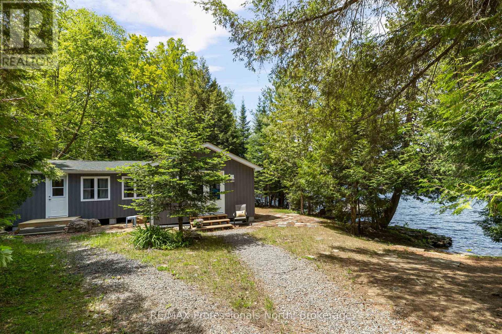 1106-1 Oxbow Lake Road, Lake Of Bays, Ontario  P0B 1L0 - Photo 2 - X13255254