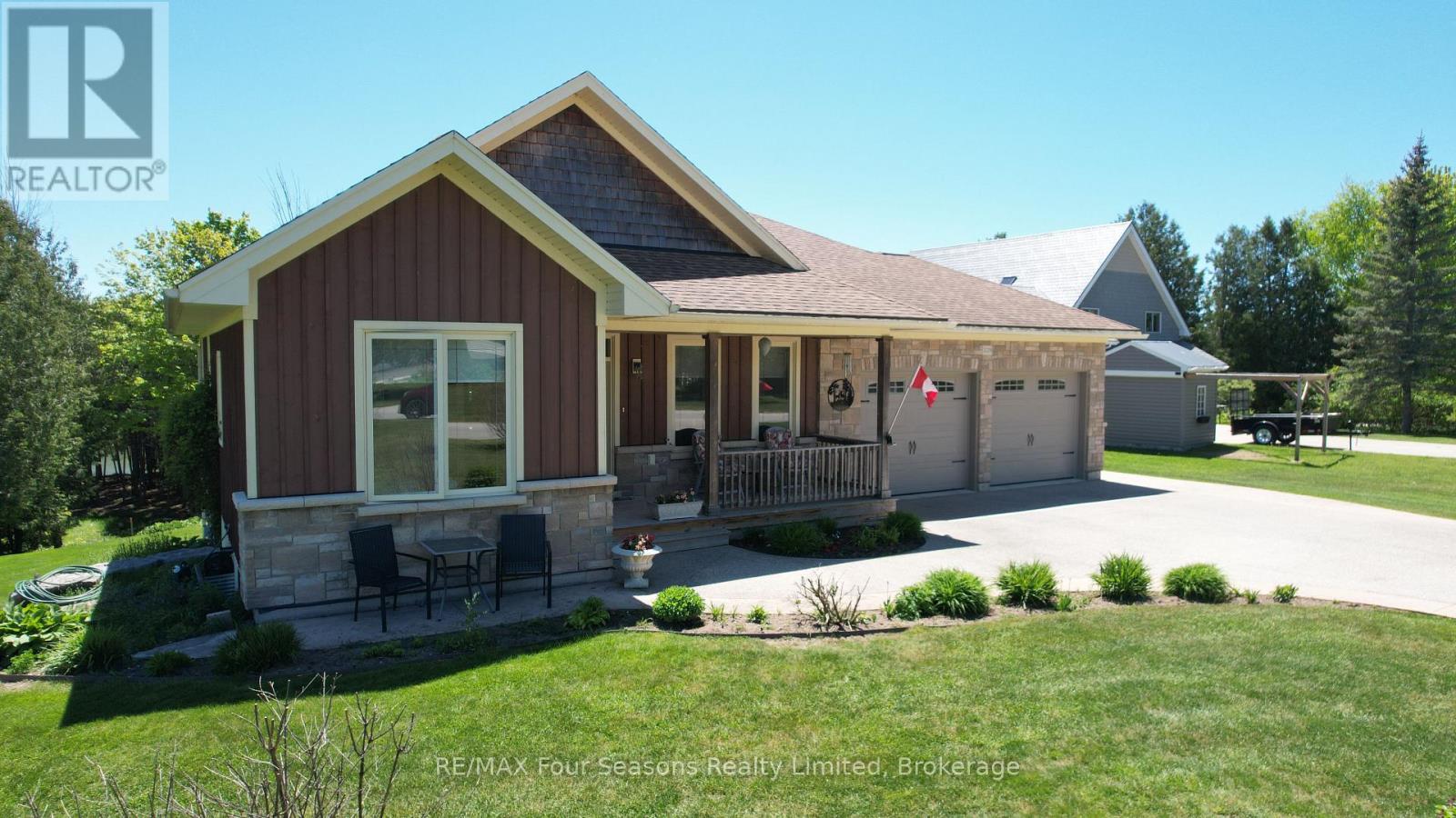 229 S Rankin Street, Saugeen Shores, Ontario  N0H 2L0 - Photo 4 - X13258430