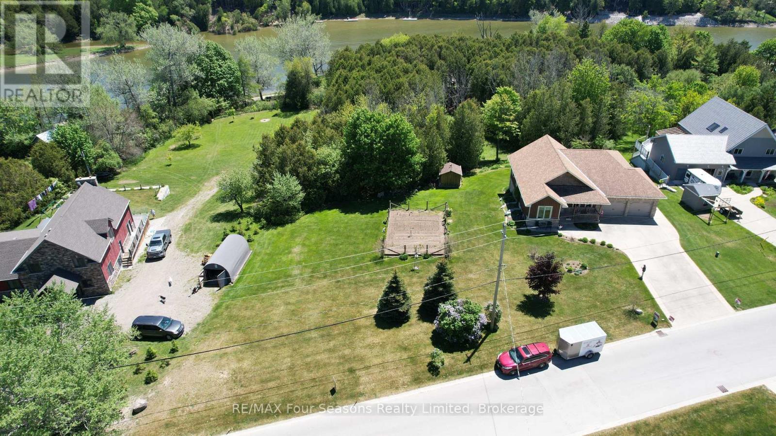 229 S Rankin Street, Saugeen Shores, Ontario  N0H 2L0 - Photo 9 - X13258430