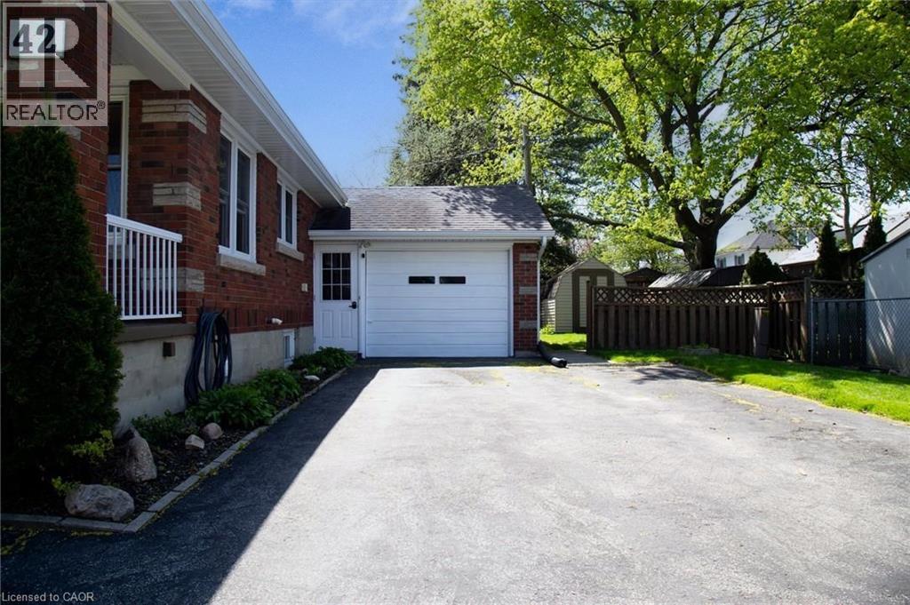 42 Hawthorne Avenue, Simcoe, Ontario  N3Y 2L9 - Photo 3 - 40827712