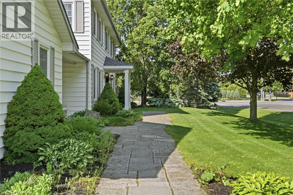 1 Meander Close, Carlisle, Ontario  L0R 1H1 - Photo 4 - 40837290
