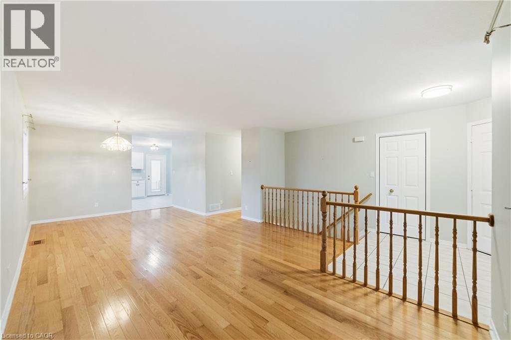 296 Autumn Crescent, Welland, Ontario  L3C 7K1 - Photo 8 - 40837391