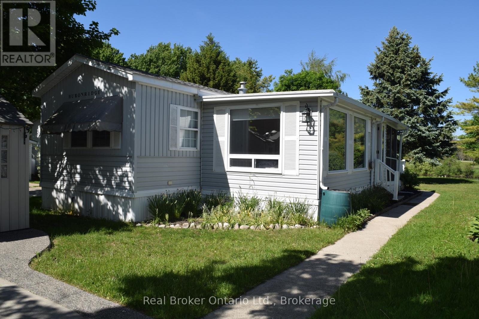 M39 - 13 Southline Avenue, Huron-Kinloss, Ontario  N2Z 2X5 - Photo 10 - X13275746