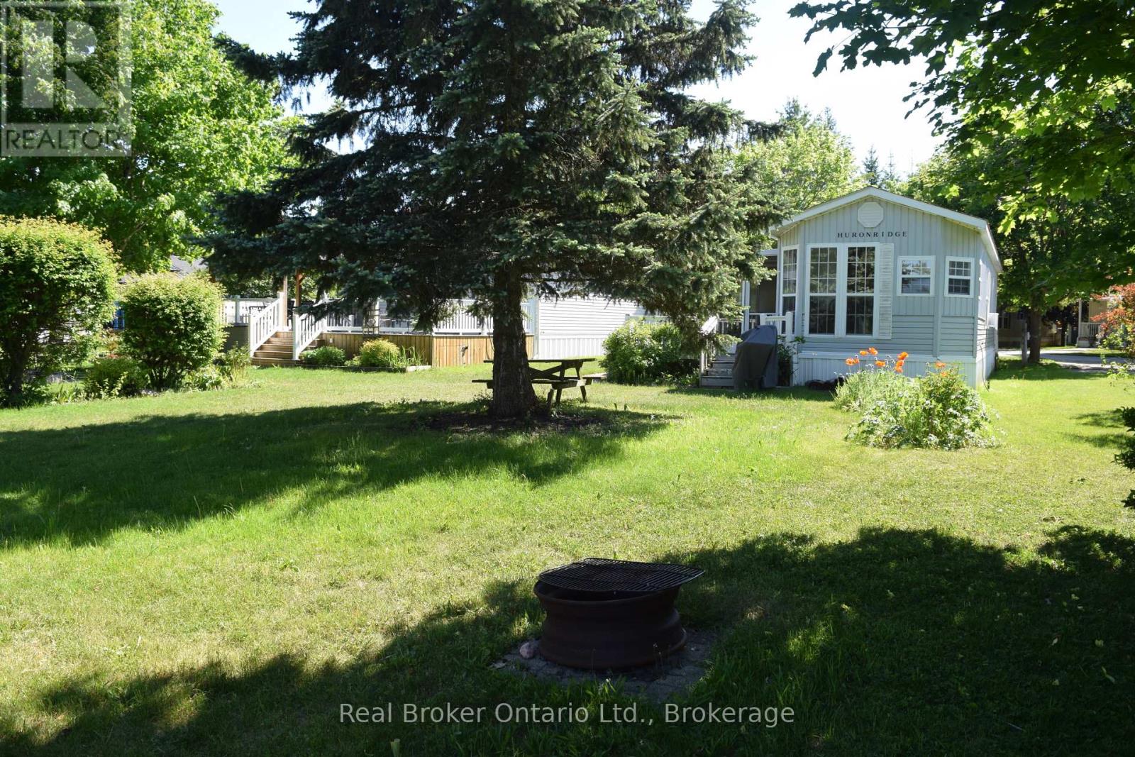 M39 - 13 Southline Avenue, Huron-Kinloss, Ontario  N2Z 2X5 - Photo 3 - X13275746
