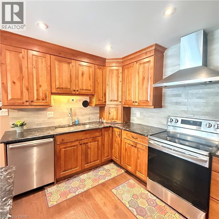 82 Blackwood Crescent, Hamilton, Ontario  L8S 3H5 - Photo 4 - 40837393