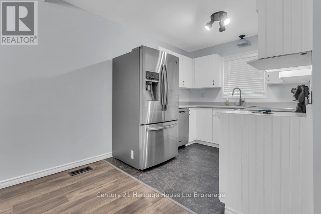 6 - 19 Wren Court, Tillsonburg, Ontario  N4G 5K2 - Photo 4 - X13284290