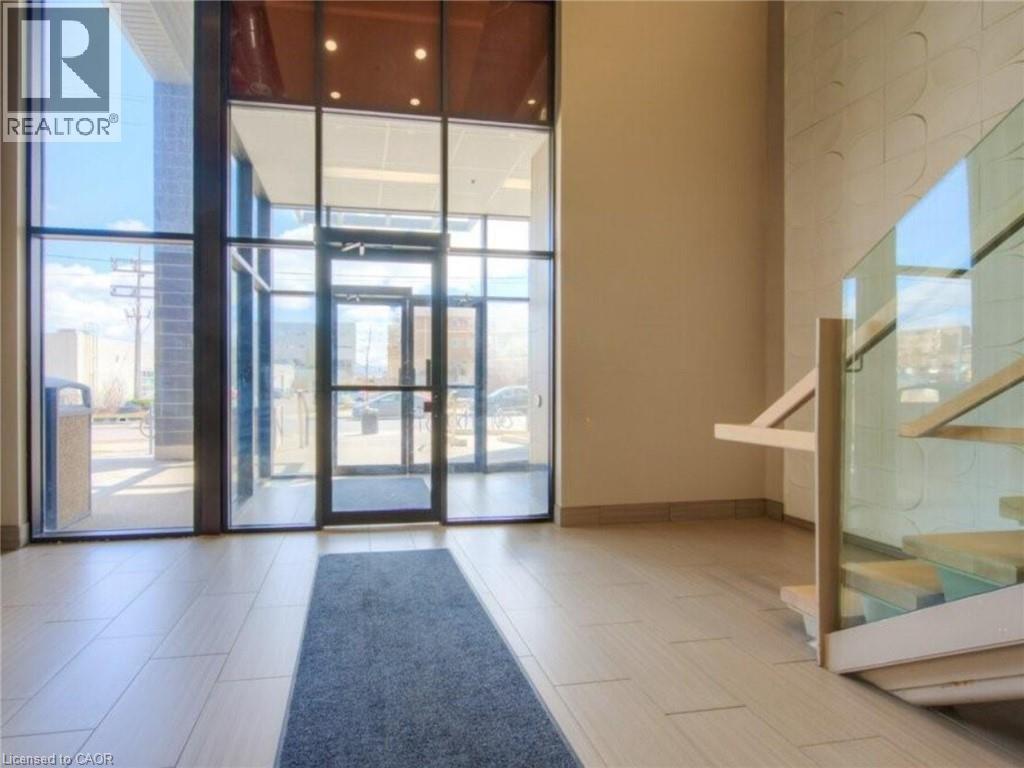 8 Hickory Street W Unit# 1105, Waterloo, Ontario  N2L 3H6 - Photo 3 - 40837030