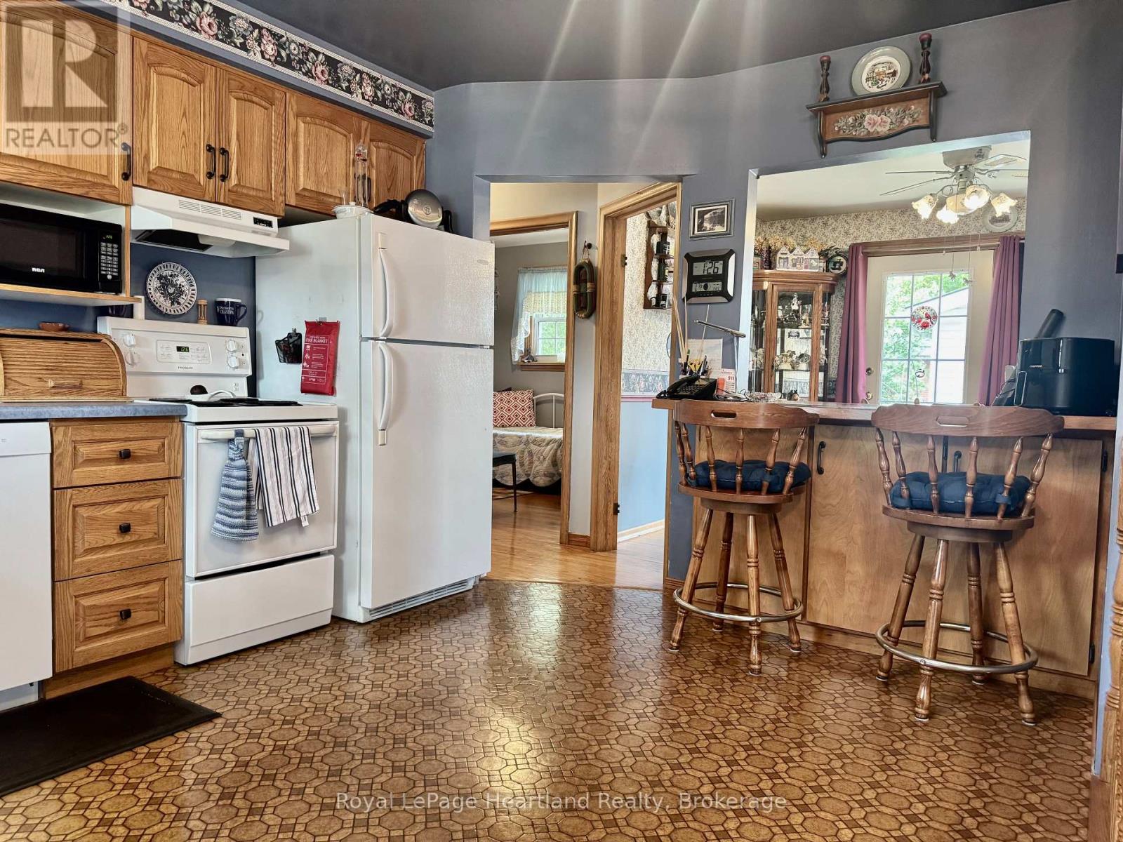 47 Mcdonald Street, Stratford, Ontario  N5A 4W4 - Photo 5 - X13337982