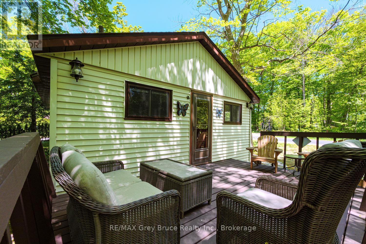 112 Symon Avenue, South Bruce Peninsula, Ontario  N0H 2T0 - Photo 10 - X13410032