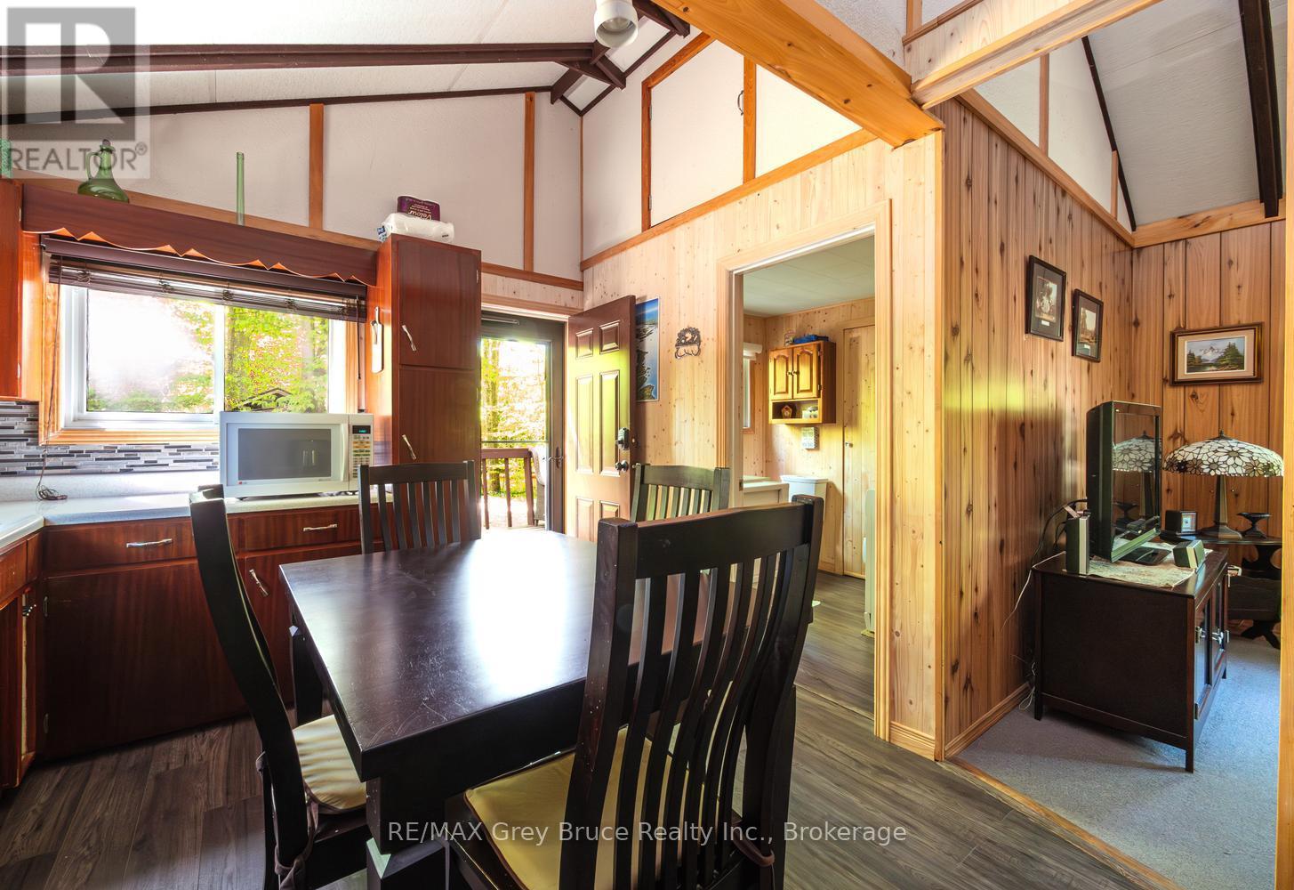 112 Symon Avenue, South Bruce Peninsula, Ontario  N0H 2T0 - Photo 14 - X13410032