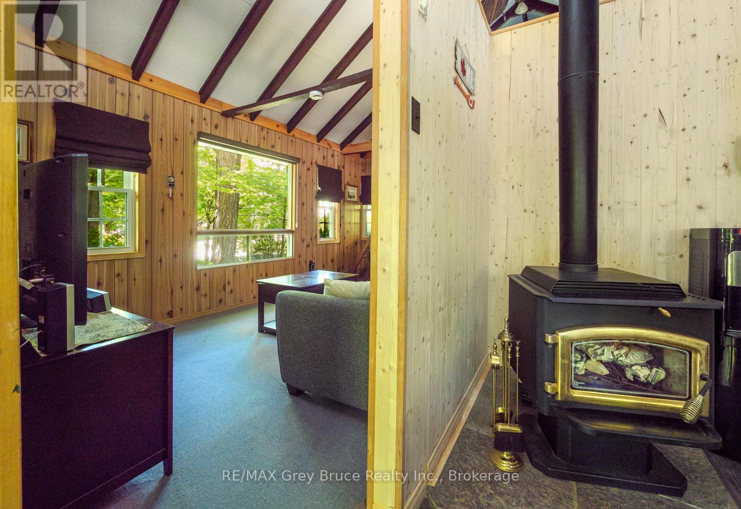112 Symon Avenue, South Bruce Peninsula, Ontario  N0H 2T0 - Photo 17 - X13410032