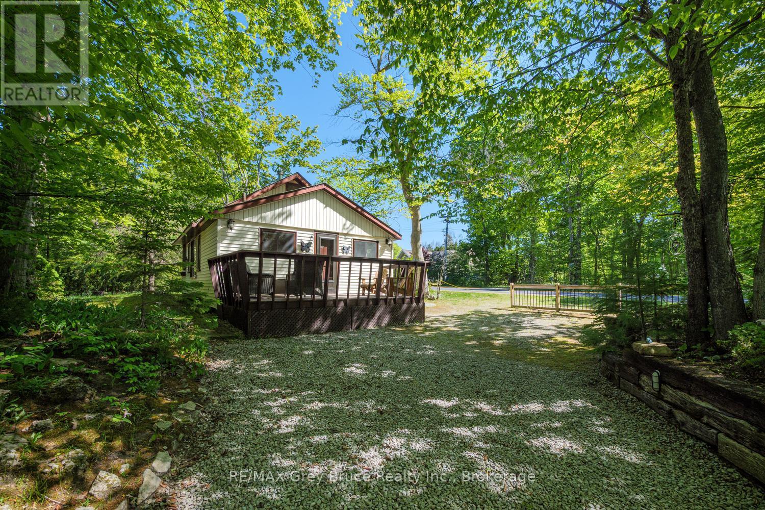 112 Symon Avenue, South Bruce Peninsula, Ontario  N0H 2T0 - Photo 2 - X13410032