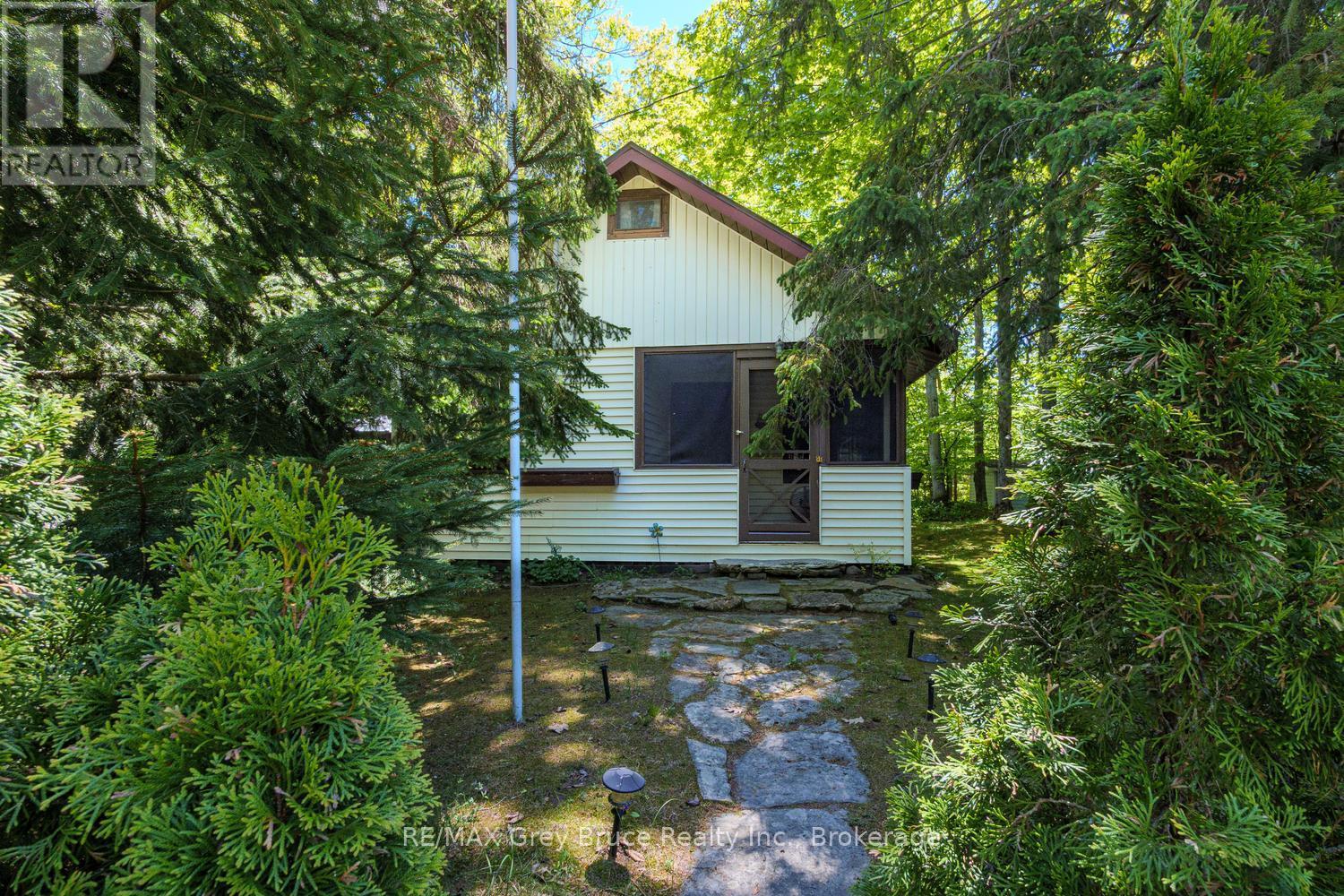 112 Symon Avenue, South Bruce Peninsula, Ontario  N0H 2T0 - Photo 29 - X13410032