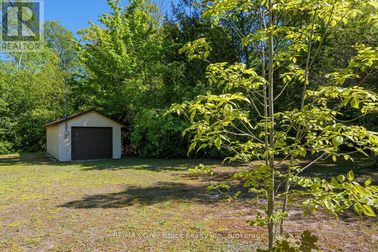 112 Symon Avenue, South Bruce Peninsula, Ontario  N0H 2T0 - Photo 3 - X13410032