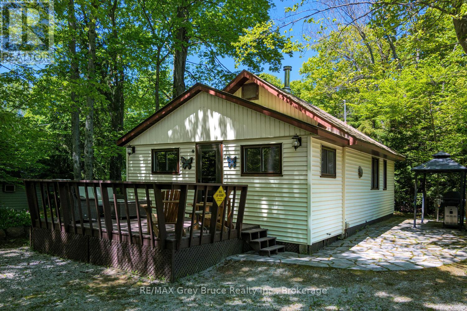 112 Symon Avenue, South Bruce Peninsula, Ontario  N0H 2T0 - Photo 33 - X13410032