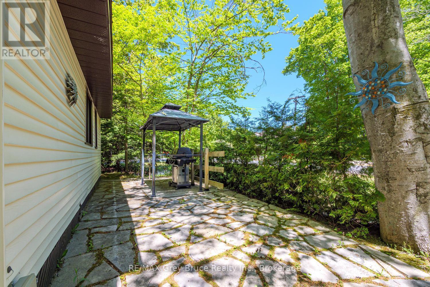 112 Symon Avenue, South Bruce Peninsula, Ontario  N0H 2T0 - Photo 34 - X13410032