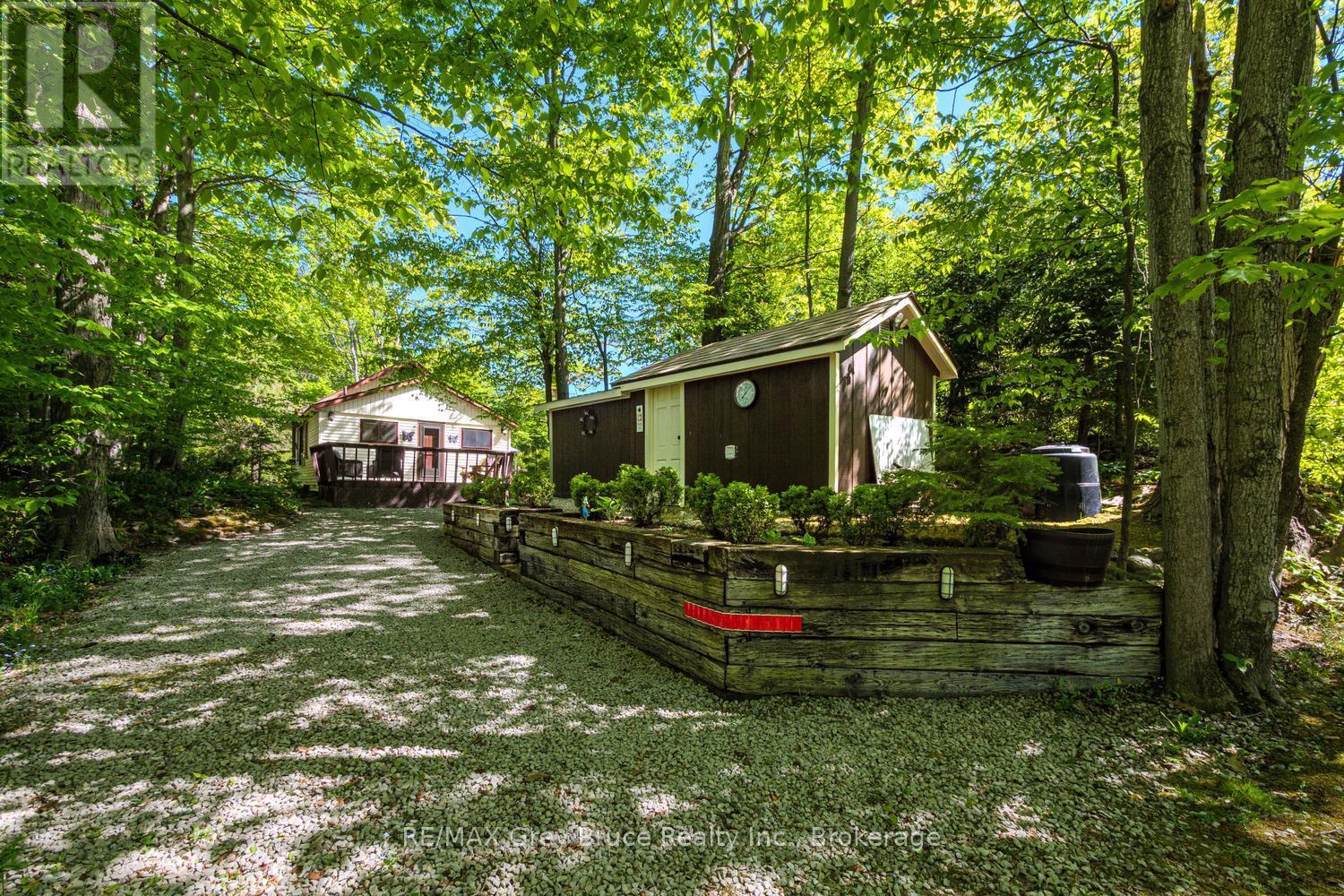 112 Symon Avenue, South Bruce Peninsula, Ontario  N0H 2T0 - Photo 35 - X13410032