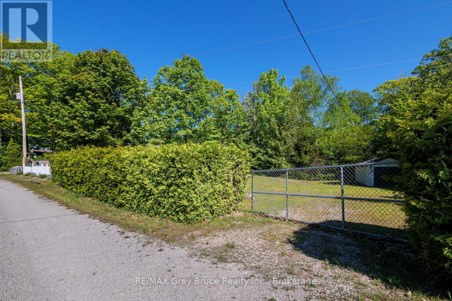 112 Symon Avenue, South Bruce Peninsula, Ontario  N0H 2T0 - Photo 47 - X13410032