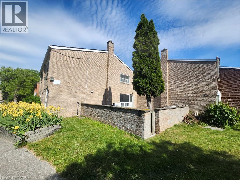 25 Gosford Boulevard Unit# 15, Toronto, Ontario  M3N 2G7 - Photo 23 - 40837321