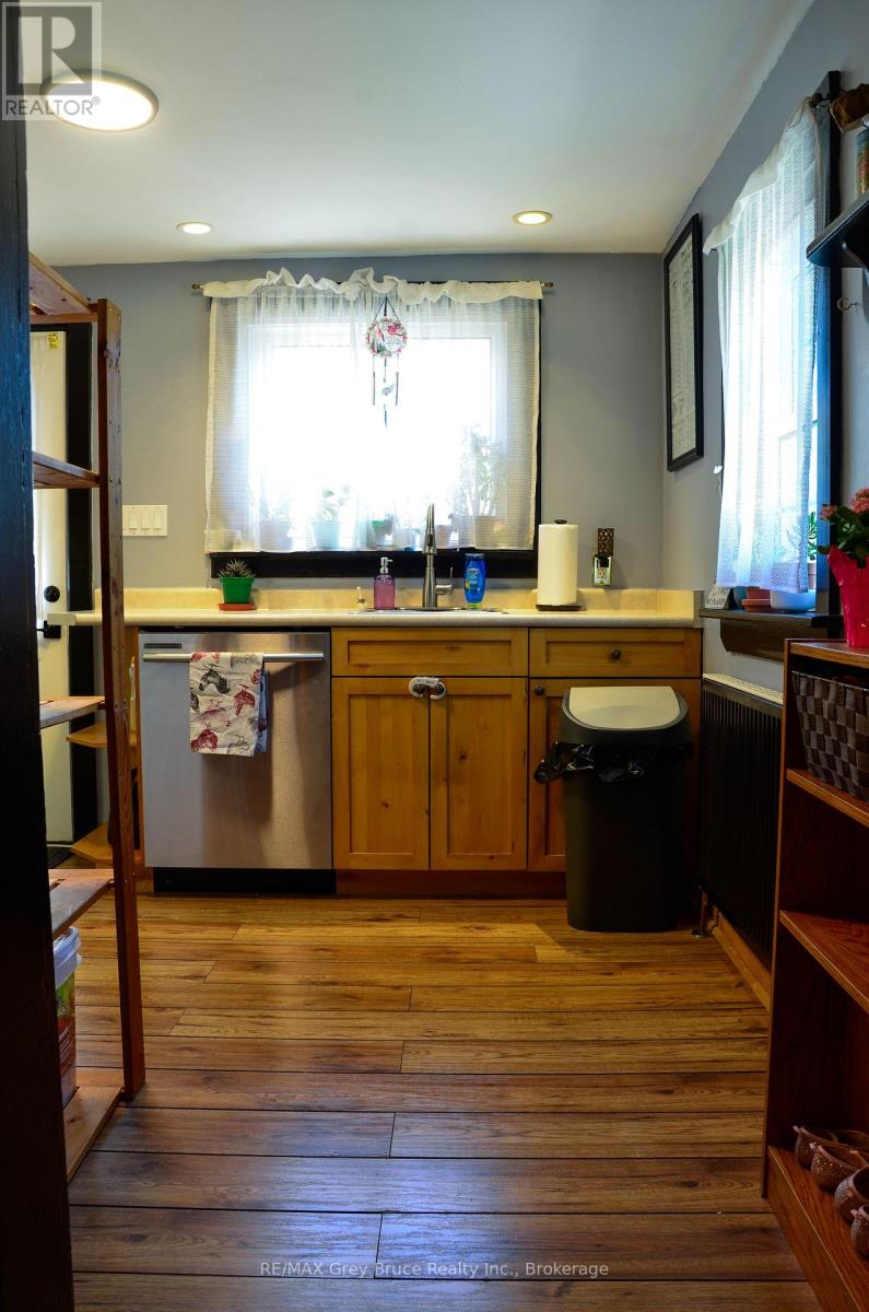 499 16th Street W, Owen Sound, Ontario  N4K 4A5 - Photo 5 - X13410292
