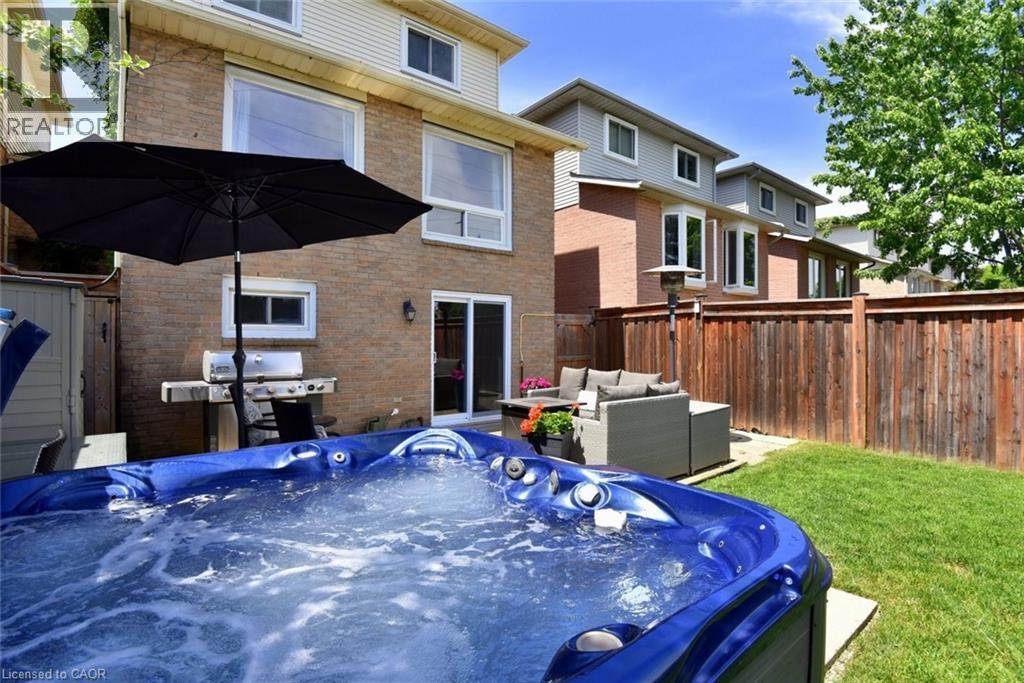 2499 Whittaker Drive, Burlington, Ontario  L7P 4P9 - Photo 38 - 40836753