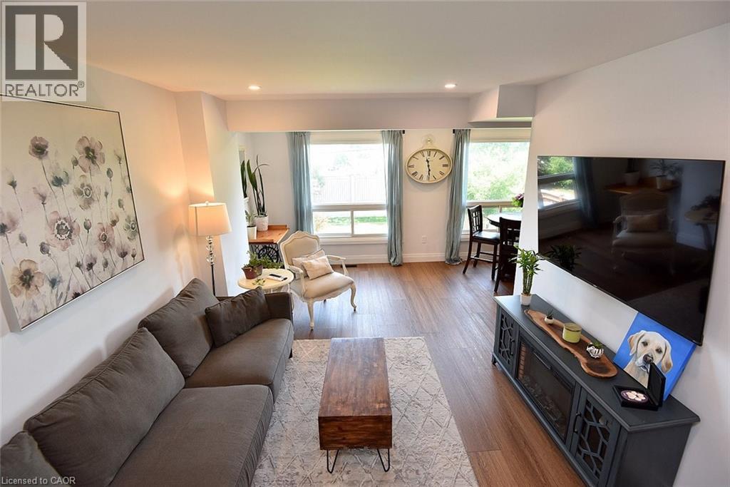 2499 Whittaker Drive, Burlington, Ontario  L7P 4P9 - Photo 8 - 40836753