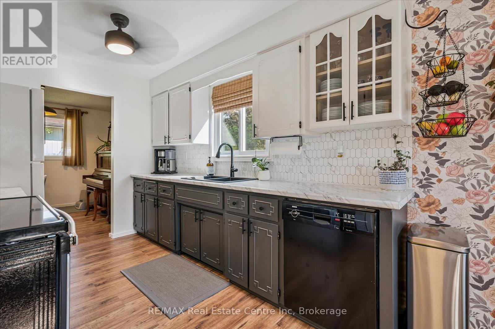 289 Garafraxa Street E, Centre Wellington, Ontario  N1M 1E2 - Photo 9 - X13410580