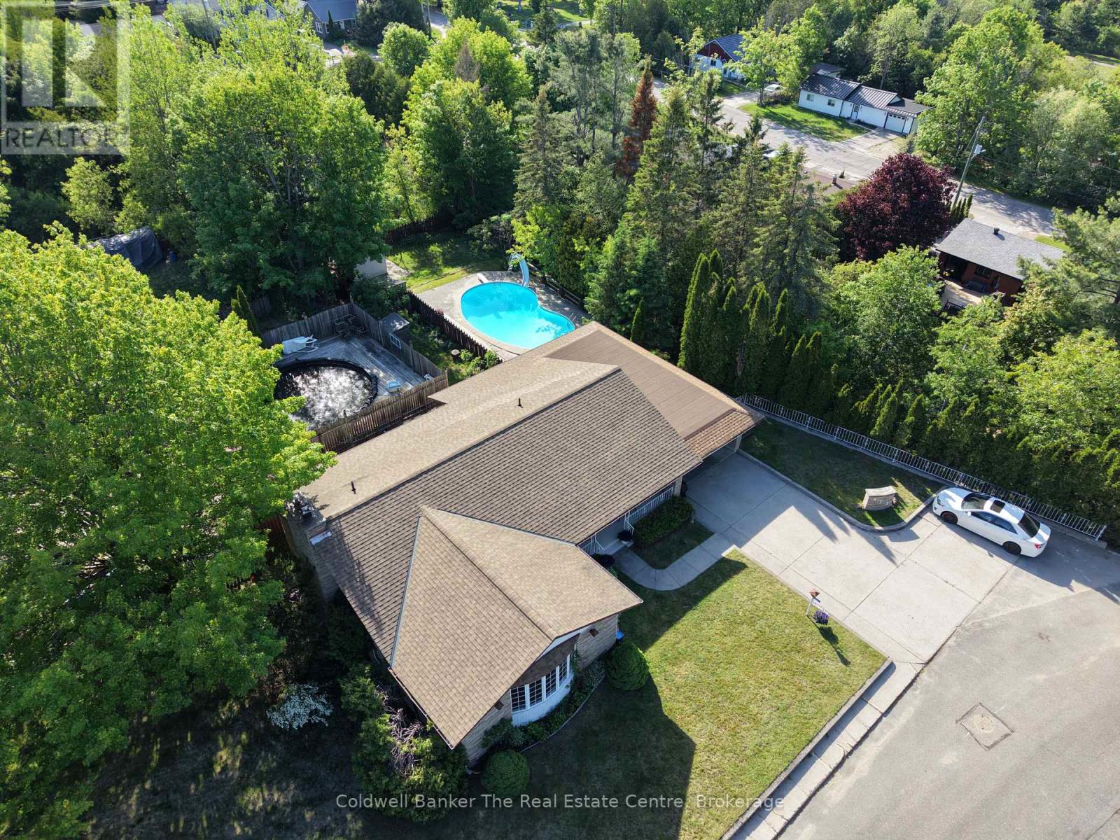 815 Muskoka Road N, Gravenhurst, Ontario  P1P 1C2 - Photo 2 - X13410972