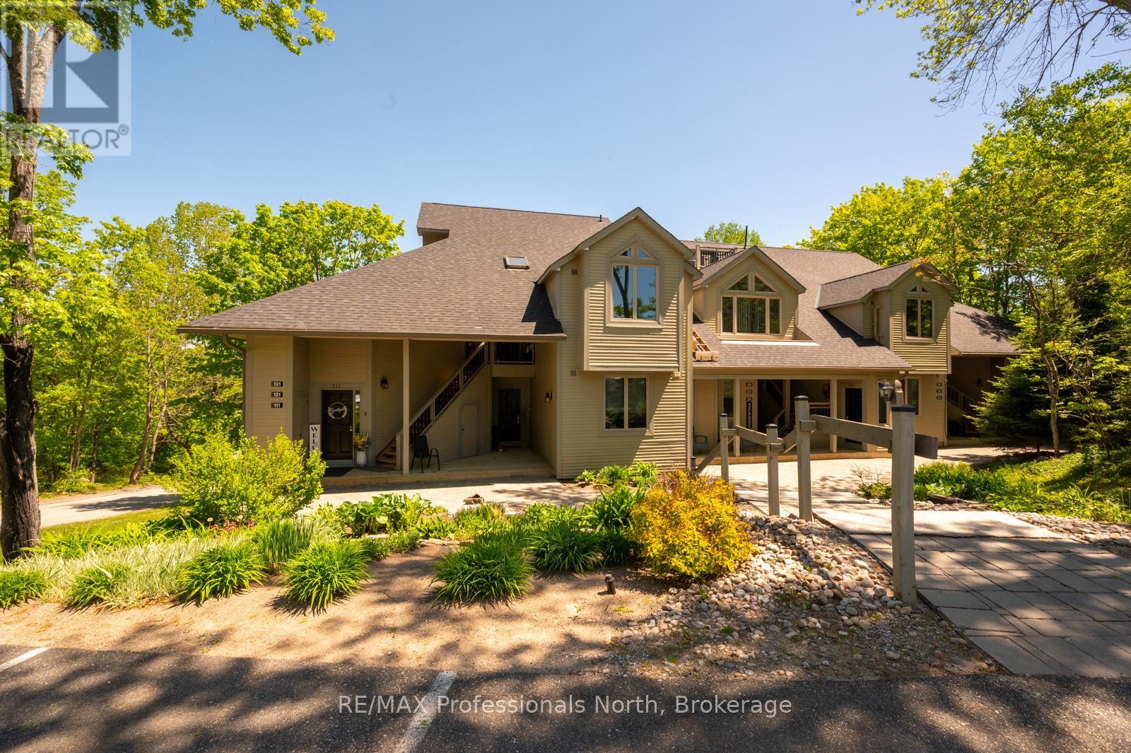121 - 121 Grandview Hilltop Drive, Huntsville, Ontario  P1H 2J5 - Photo 2 - X13410990