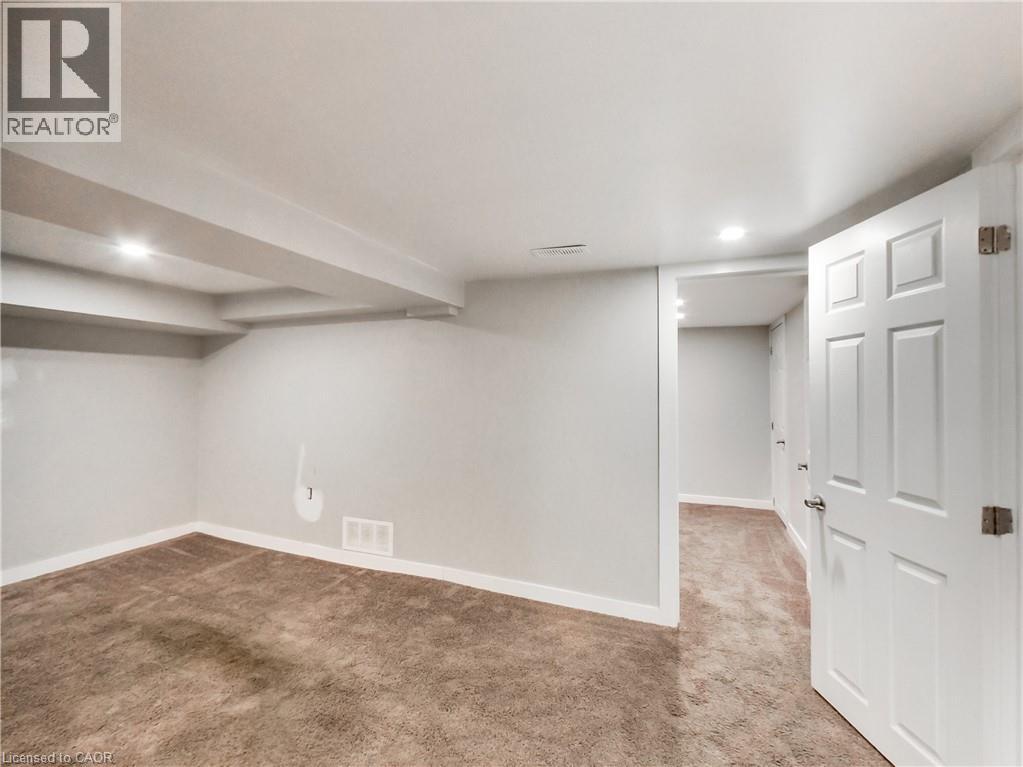 229 Parkdale Avenue N, Hamilton, Ontario  L8H 5X4 - Photo 13 - 40837478
