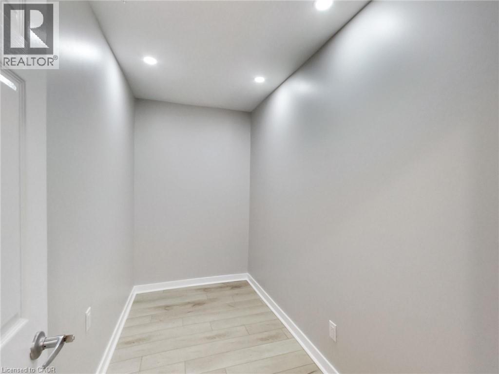 229 Parkdale Avenue N, Hamilton, Ontario  L8H 5X4 - Photo 21 - 40837485