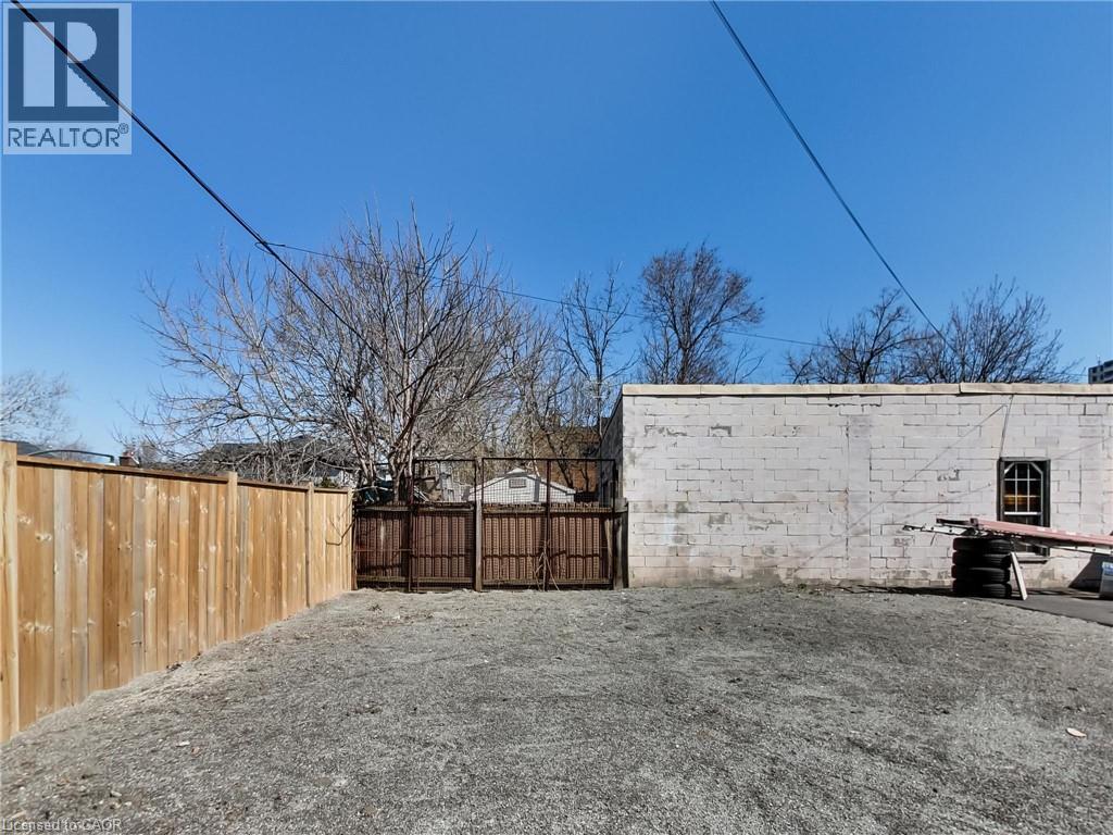 229 Parkdale Avenue N, Hamilton, Ontario  L8H 5X4 - Photo 46 - 40837485